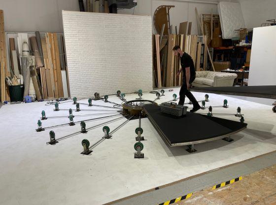 DAREstudio set build and lighting